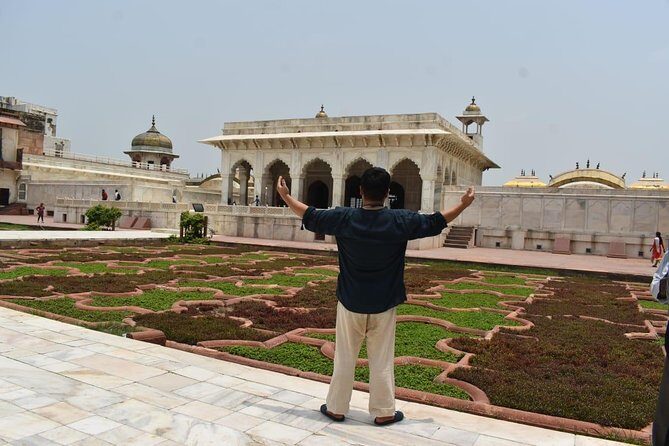 Same Day Agra/Taj Mahal Tour from Delhi : Private & all inclusive - Pickup, AC comfort, and the driver-gauge test