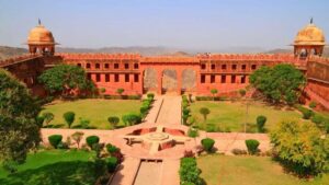 Same Day Jaipur Tour from Delhi by Car or Train - Car vs Train: Picking the Right Rhythm for Getting to Jaipur