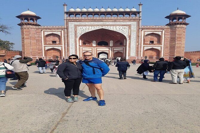 Sameday Taj Mahal Tour From Delhi With Lunch at 5 Star Hotel - The People Factor: Drivers, Guides, and Punctuality Matters