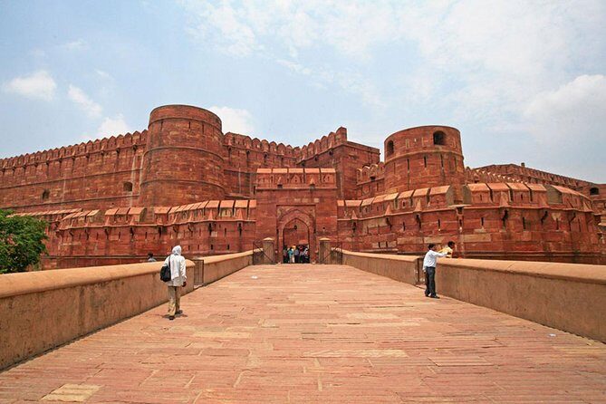 Skip The Line Taj Mahal and Agra fort Tour - Price and value: what you’re really paying for at $102