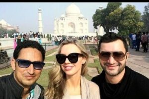Skip-the-Line Taj Mahal Private Guided Tour with Mausoleum Entry - Pickup and getting to the Taj without stressing your day