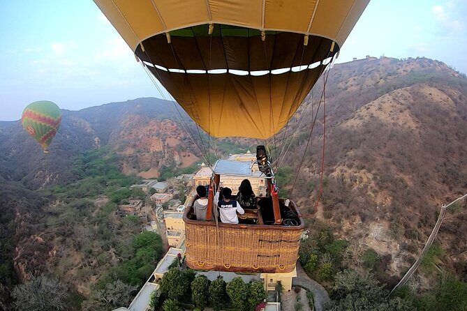 SkyWaltz Hot Air Balloon Safari - Price and Value: Is $325 a Good Deal for a 60-Minute Flight?