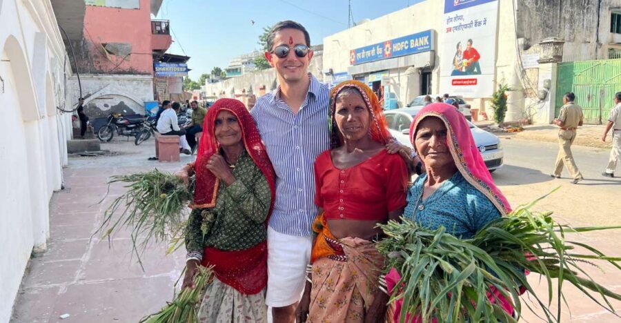 Spiritual Walking tour with Puja Ceremony -The Pushkar Route - Varied temples, one walking rhythm: how the Old Vishnu and other stops fit together