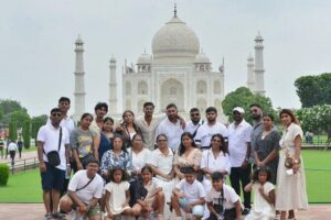 Sunrise Taj Mahal and Agra Day Tour From Delhi - All Inclusive - Private pickup and the 3-hour drive to Agra