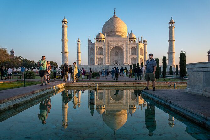 Sunrise Taj Mahal Tour From Delhi - DoubleTree by Hilton Agra Lunch: A 45-Minute Reset That Keeps You on Track