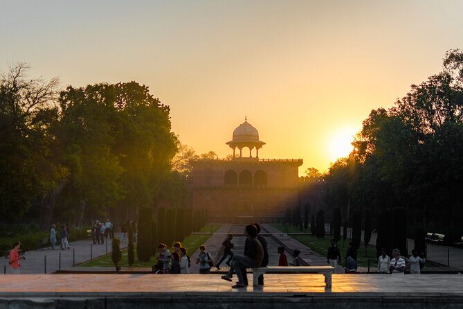Sunrise Taj Mahal Tour From Delhi - The Taj Mahal at first light: what to expect and what to watch