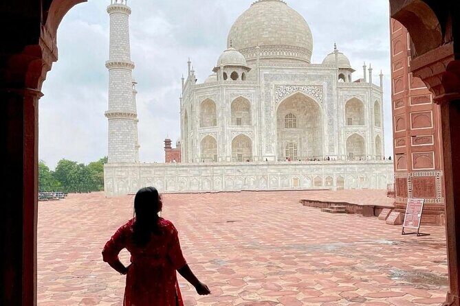 Taj Mahal, Agra Fort & Baby Taj Tour from Delhi with Meal - DoubleTree by Hilton Agra meal break: useful reset time