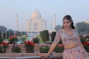 Taj Mahal & Agra Fort Private Day Trip From Delhi with 5* Lunch - Delhi Pickup and the Drive to Agra: A Comfort Check