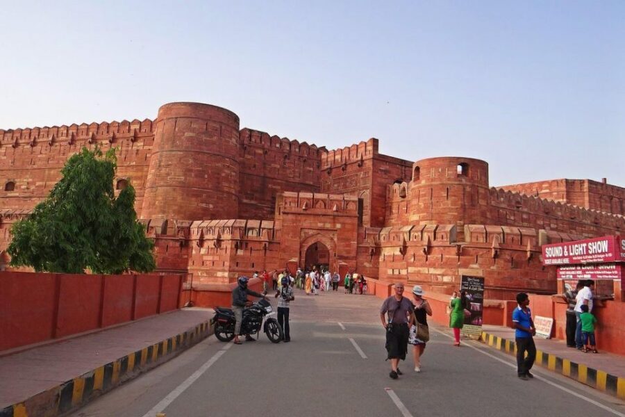 Taj Mahal & Agra Fort Private Tour with Lunch & Pickup - Value check: what $7 per person really means
