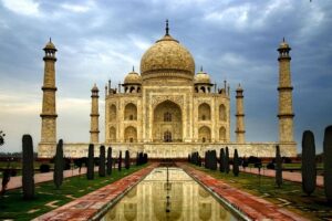 Taj Mahal & Agra Fort tour by Superfast Train Gatimaan Express - Taj Mahal timing at 9:50 AM: why the schedule matters