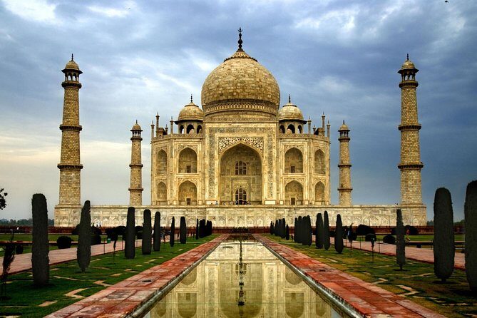 Taj Mahal & Agra Fort tour by Superfast Train Gatimaan Express - Taj Mahal timing at 9:50 AM: why the schedule matters