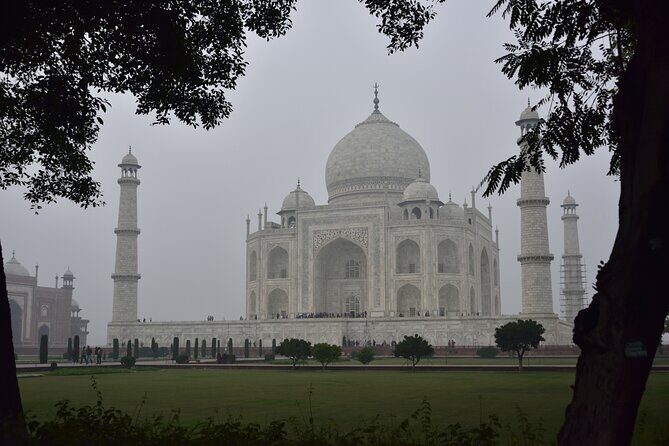 Taj Mahal Skip the Line Private Guided Tour - How a Good Guide Changes the Taj From Photo Spot to Real Place
