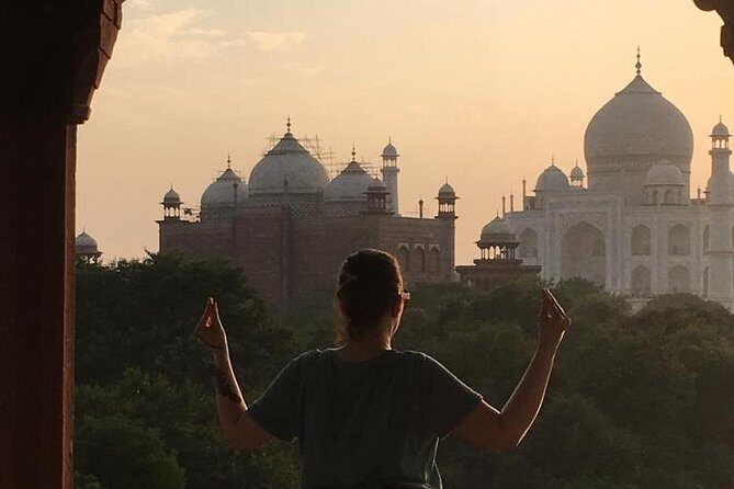 Taj mahal skip the line ticket guide and transport - Meet Your Private Guide in Agra and Learn to Photograph Better
