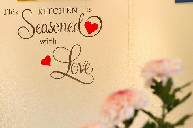 The Chef @ 11:30 am (4 Main Dishes + 3 Breads) - What happens at the end: lunch that feels like part of the lesson