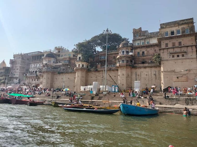 Tourist Guide English & Spanish Varanasi/Benares - Ganga Aarti from the river: the ceremony moment
