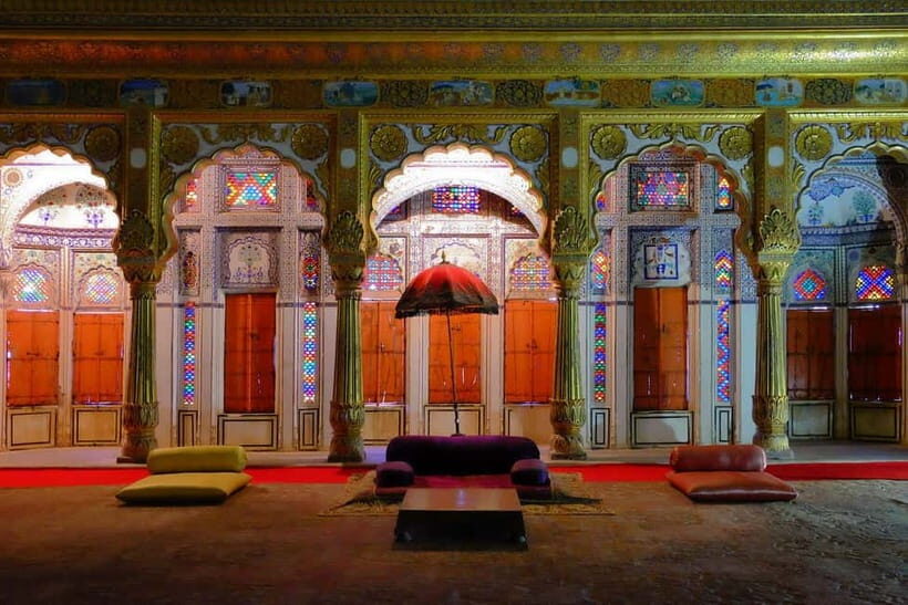 Udaipur: Private Full-Day Sightseeing Tour with a Tour Guide - Saheliyon ki Bari: a peaceful garden reset in the middle of a long day