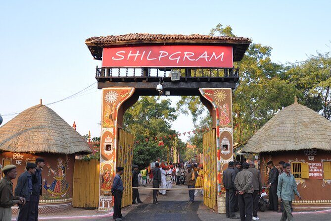 Udaipur Sightseeing Tour Package with Guide and Private Taxi - Private guide and AC taxi: what you’re paying for beyond transport