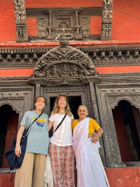 Varanasi: Hidden Secrets of Vibrant Tradition (Guided Tour) - Meer Ghat and the riverfront rhythm: a quick photo stop with context