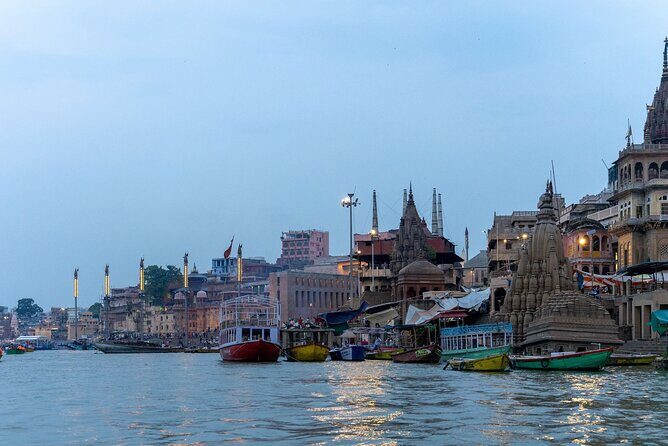 Varanasi Landmark Evening City Tour - Aarti, Boating & Witnessing the GOD - Timing in Varanasi: Winter vs Summer and Why 5:00 PM Matters