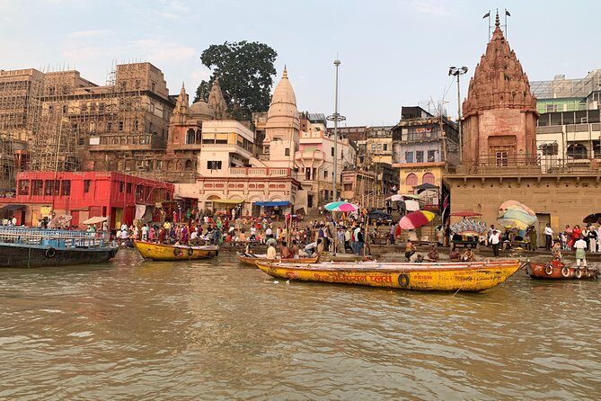 Varanasi Morning Boat Tour [RowBoat] - Private rowboat vs motor speed: how you see more ghats