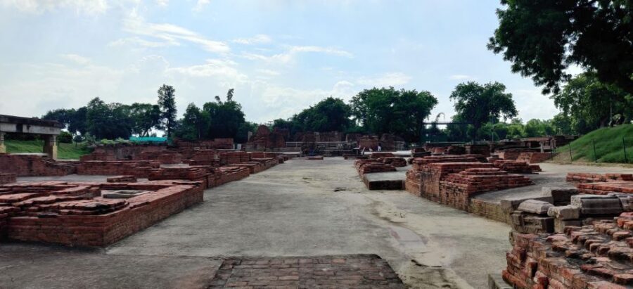 Varanasi & Sarnath: Full-Day Tour with Ganges Boat Ride - Should You Book This Varanasi and Sarnath Day Tour?