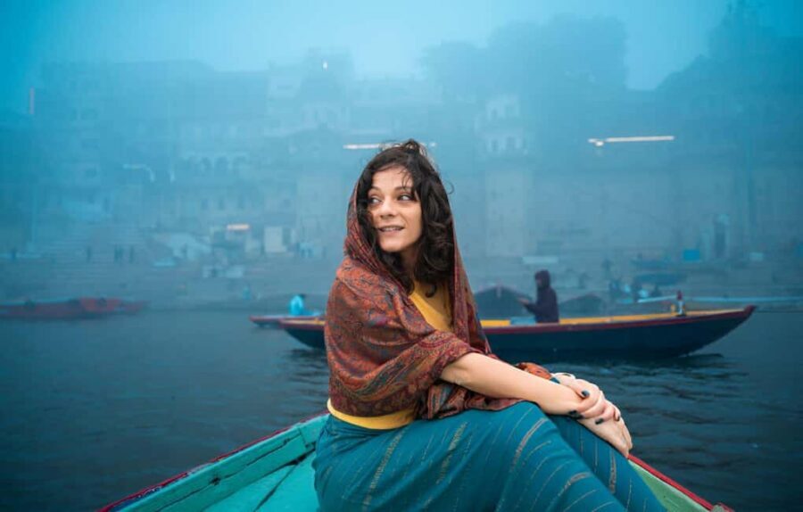 Varanasi Sunset Tour with Ganga Aarti & Free Boat Ride - Meeting at Kashi Cafe: The Small Detail That Makes a Big Difference
