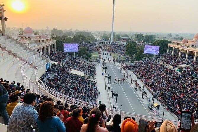 Wagah Border Ceremony Booking - The timing: 3:00 pm start and a smooth 5-hour rhythm