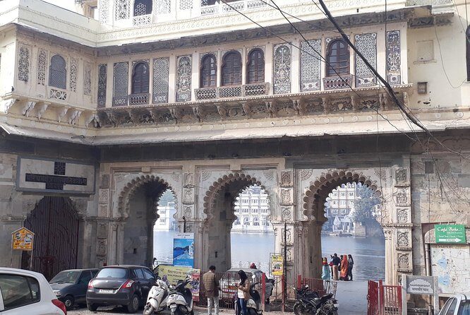 Walking Guided tour in Udaipur - Price and value: $39.34 per group for up to 2