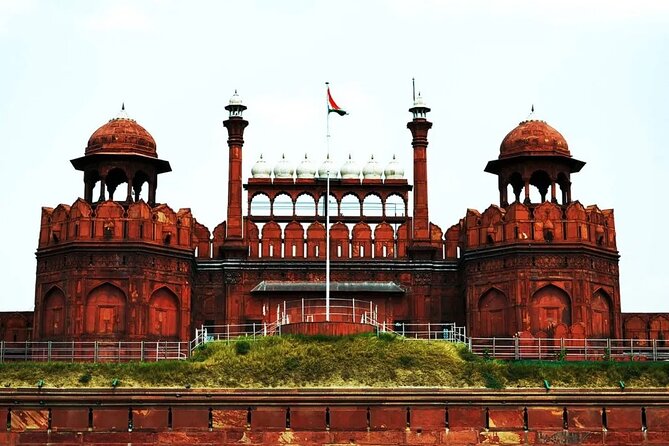4-Days Private Golden Triangle Delhi, Agra & Jaipur Tour - All Inclusive - New Delhi Icons: India Gate and Lotus Temple Photo Time